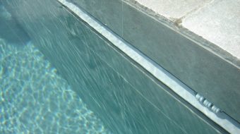 dm-zwembaden-afwerking-inbouw-t-and-a-inbouw-montage-in-de-wand-voorbeeld-3